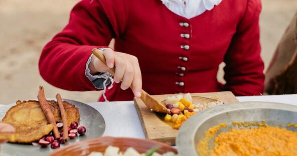 pilgrim at thanksgiving table