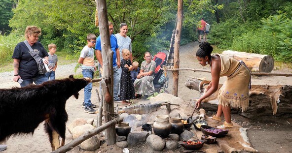 Strawberry thanksgiving homesite cooking demonstration