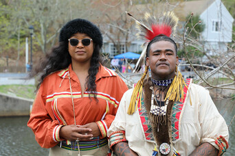 Standing quiver performers herring run