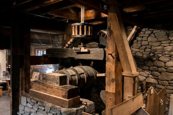 Plimoth Grist Mill gears