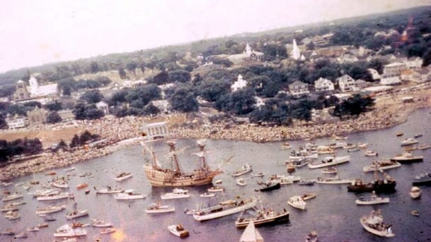 Mayflower ii arriving in plymouth harbor