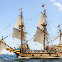Mayflower II sailing on open ocean